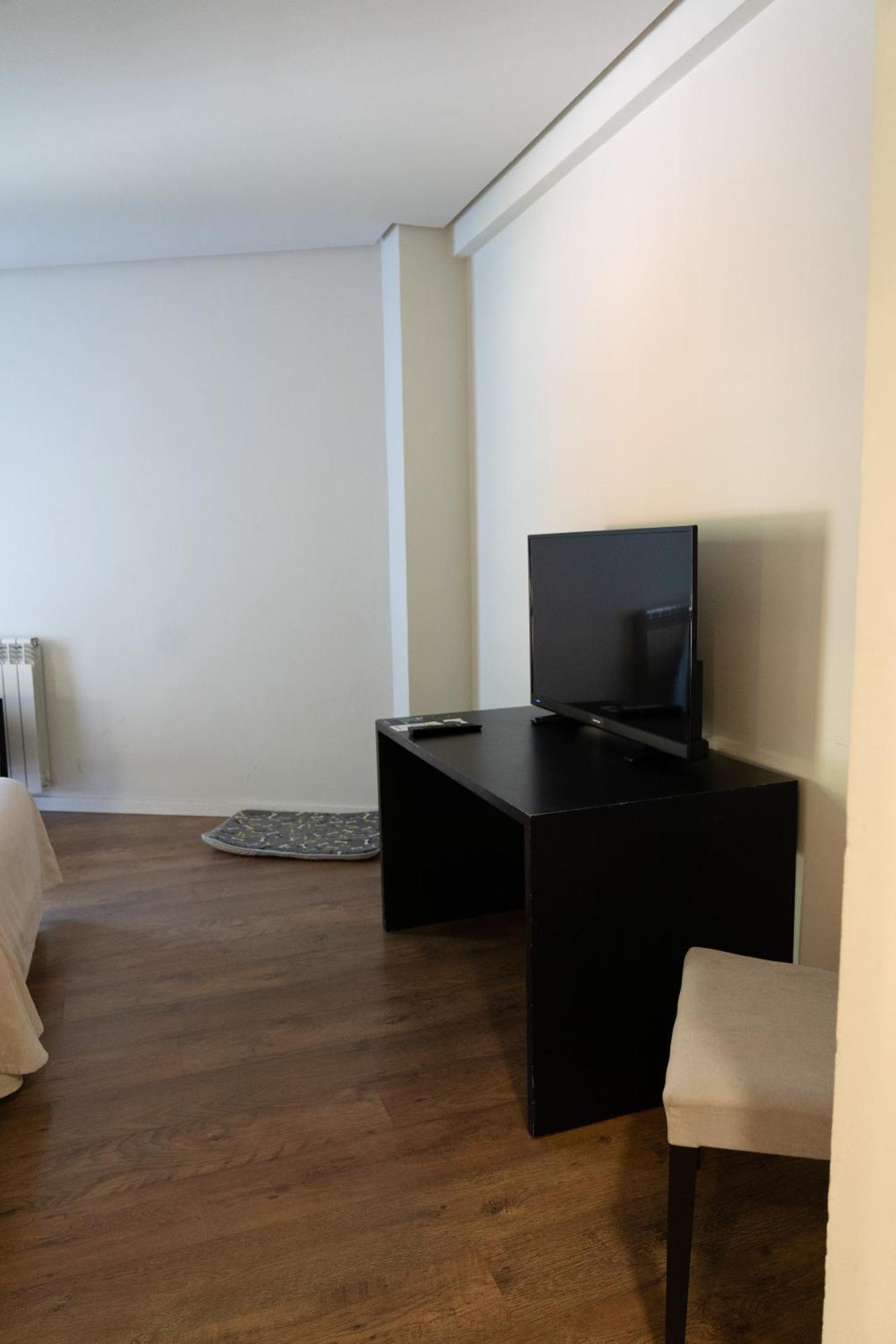 Hotel Y Apartamentos Snoe Исаба Екстериор снимка